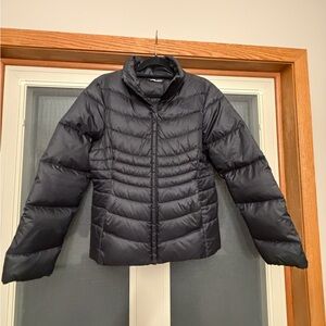 North face Women's Black Puffer Jacket size L 
Short style
